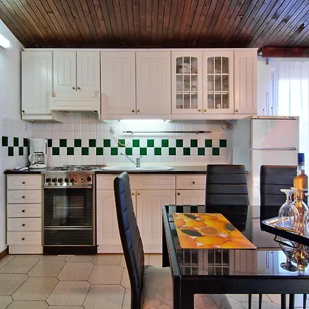 Guest house Lara
