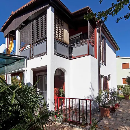 Guest house Lara